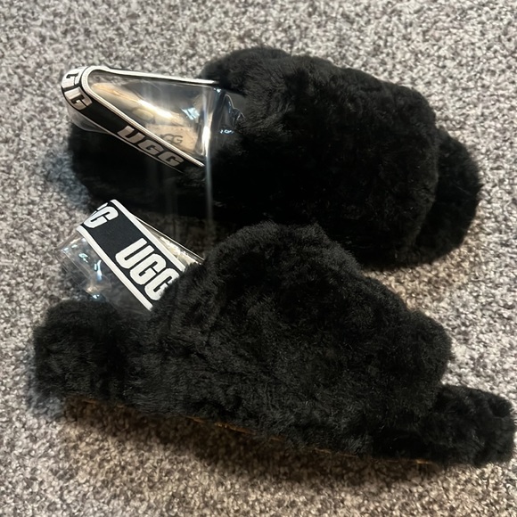 UGG Australia with Fluff Yeah Black Slides Women’s Size 7 NIB - Picture 2 of 4